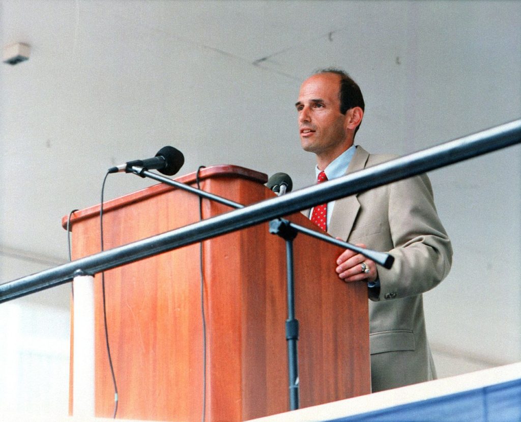 1262px-john_baldacci_speaking_at_podium_august_12_1995