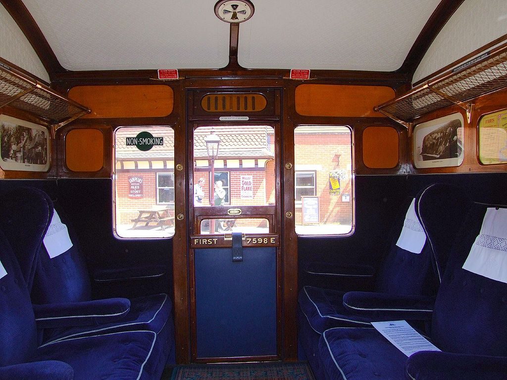 1024px-Bluebell_Railway_First_Class