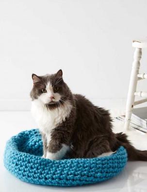 Spoil Your Cat With These 4 Crafty Presents