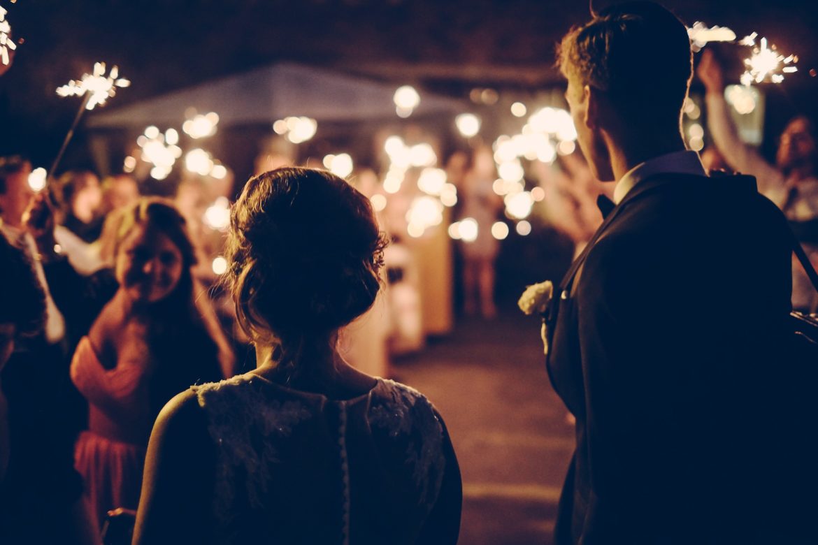 Vape Weddings: The Lastest Wedding Theme Trend