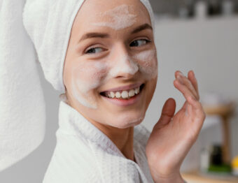 Comprehensive Guide to the Best Types of Cleansers for Acne-Prone Skin